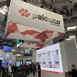 Cabina de Palo Alto Networks en un evento